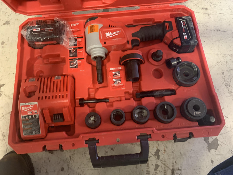 2021 MILWAUKEE 2676-22