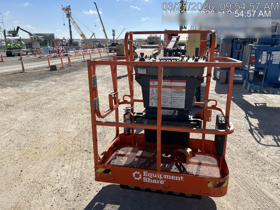2025 JLG E300AJP