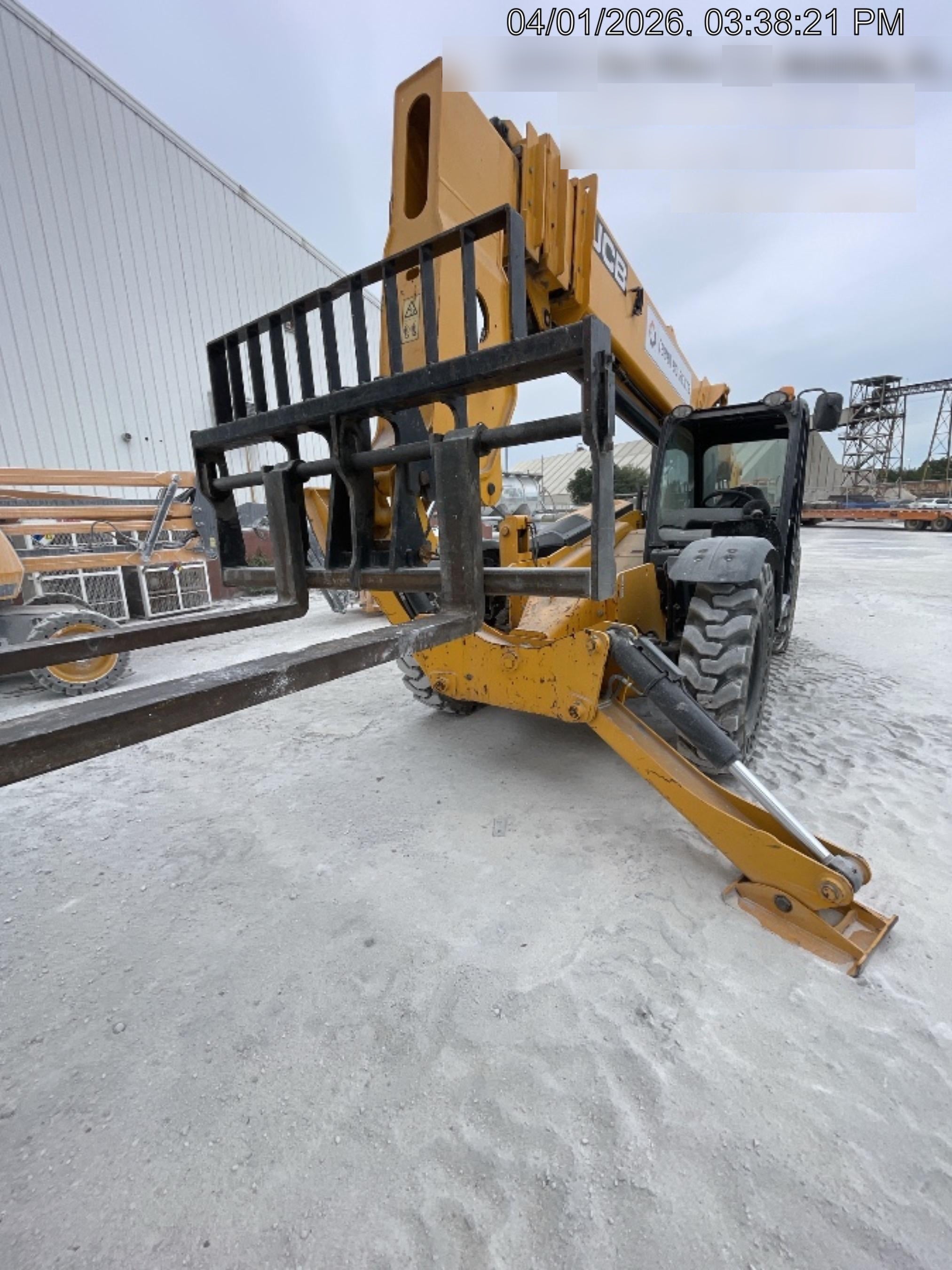 2023 JCB 512-56