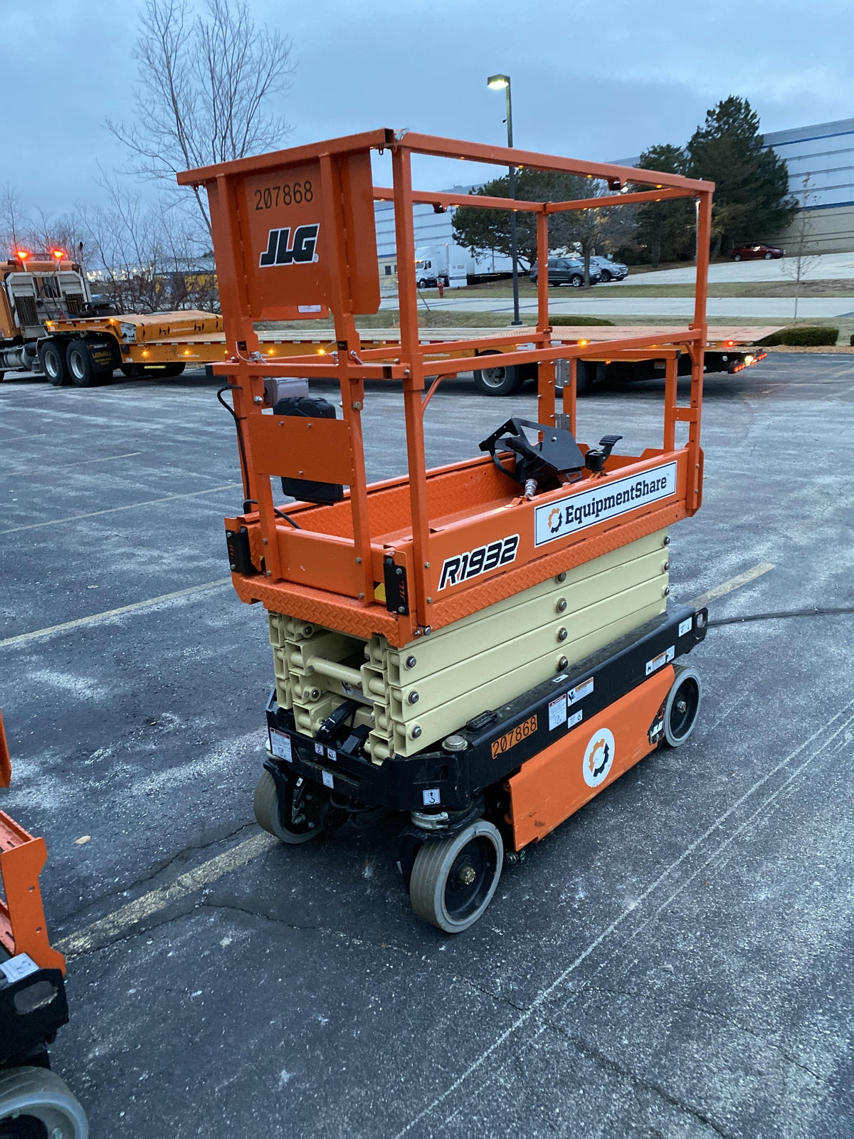 2022 JLG R1932