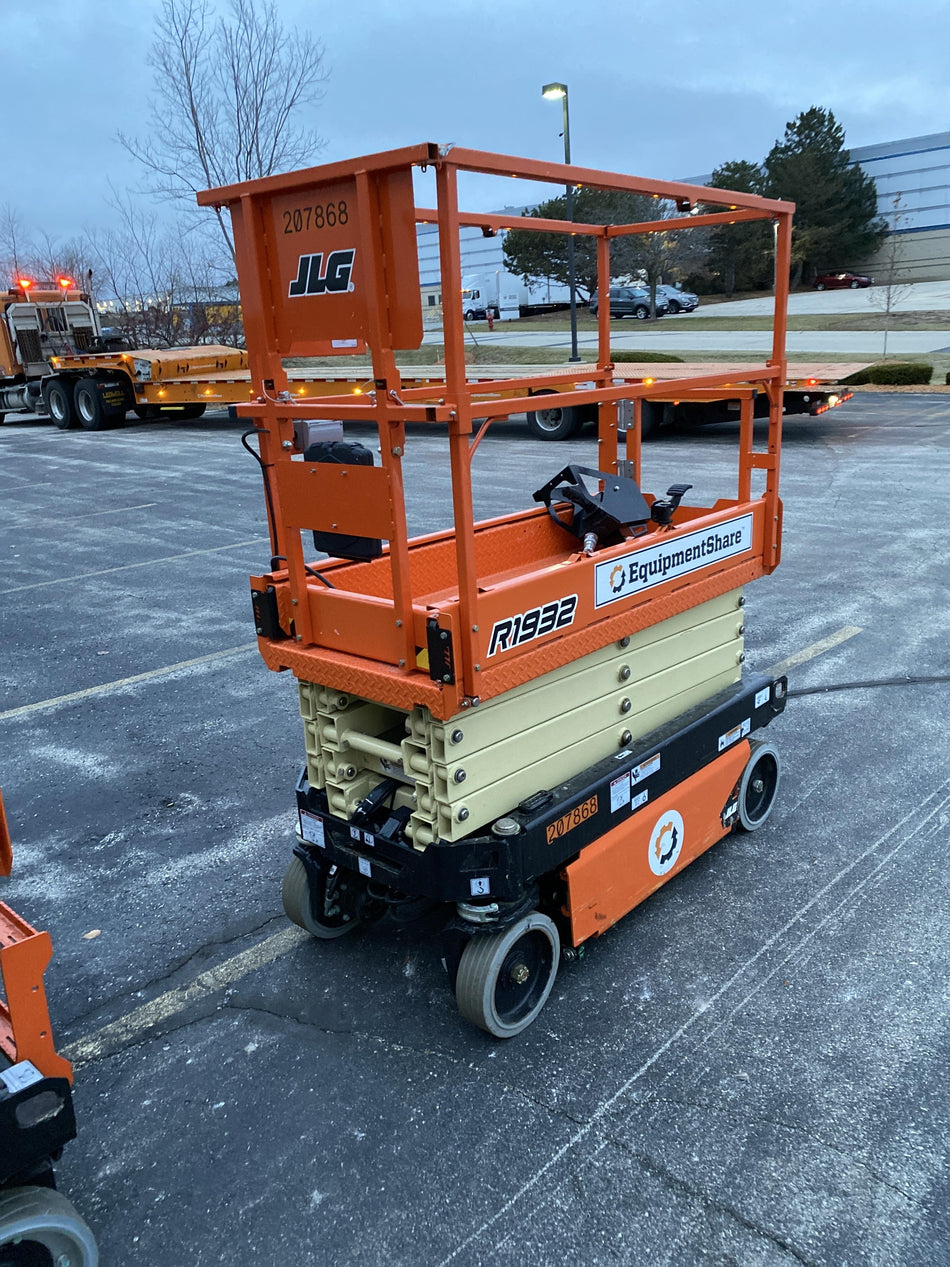 2022 JLG R1932