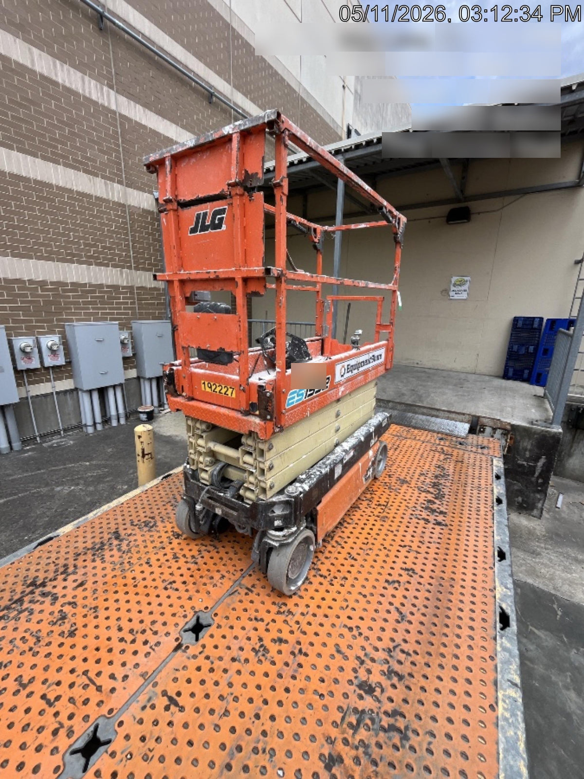 2021 JLG ES1932