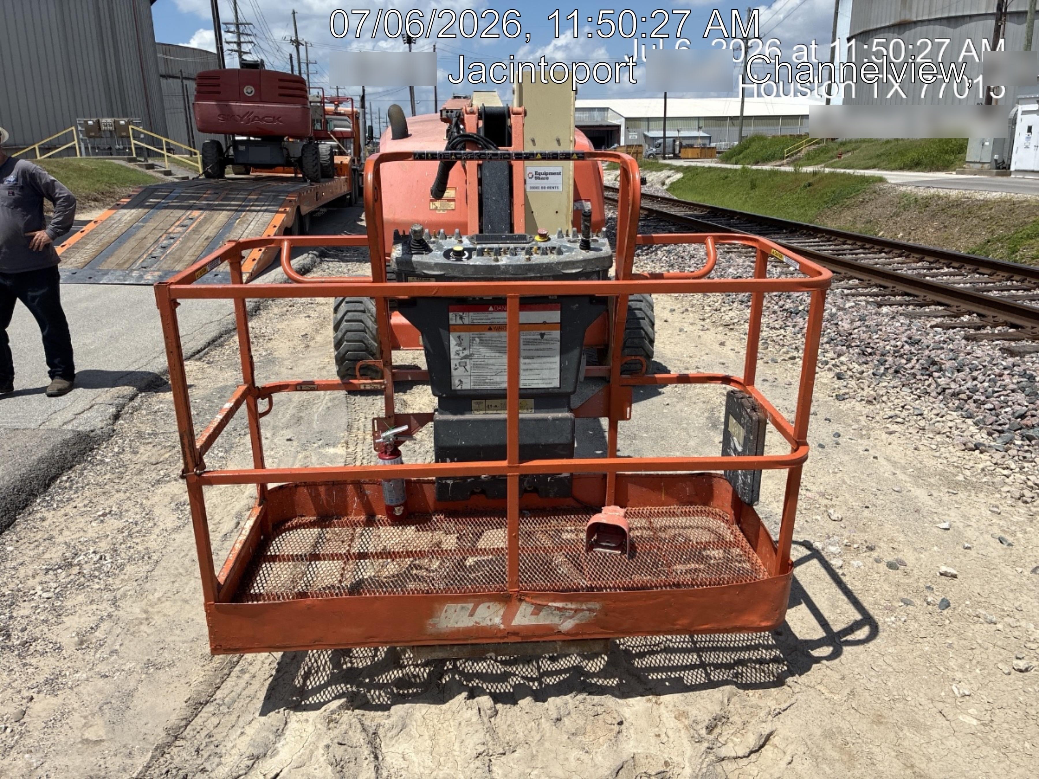 2019 JLG 450AJ