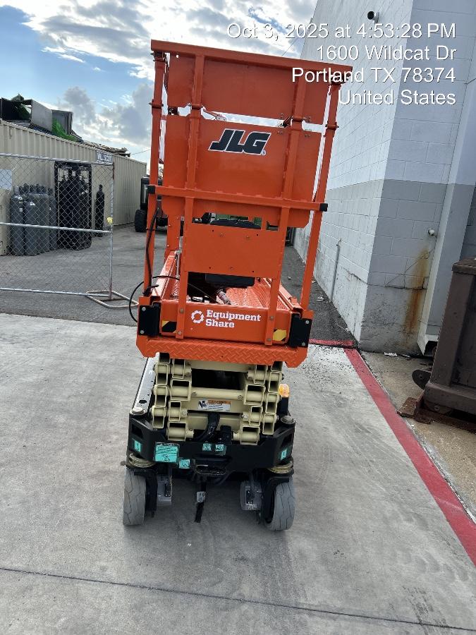 2025 JLG ES1932