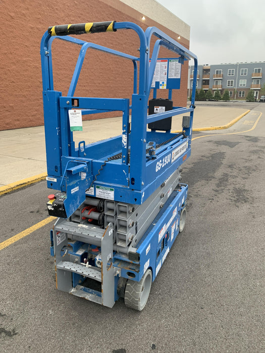 2020 Genie GS-1930 Solid Non Marking Tires, Beacon, Folding rails with half height swing gate
