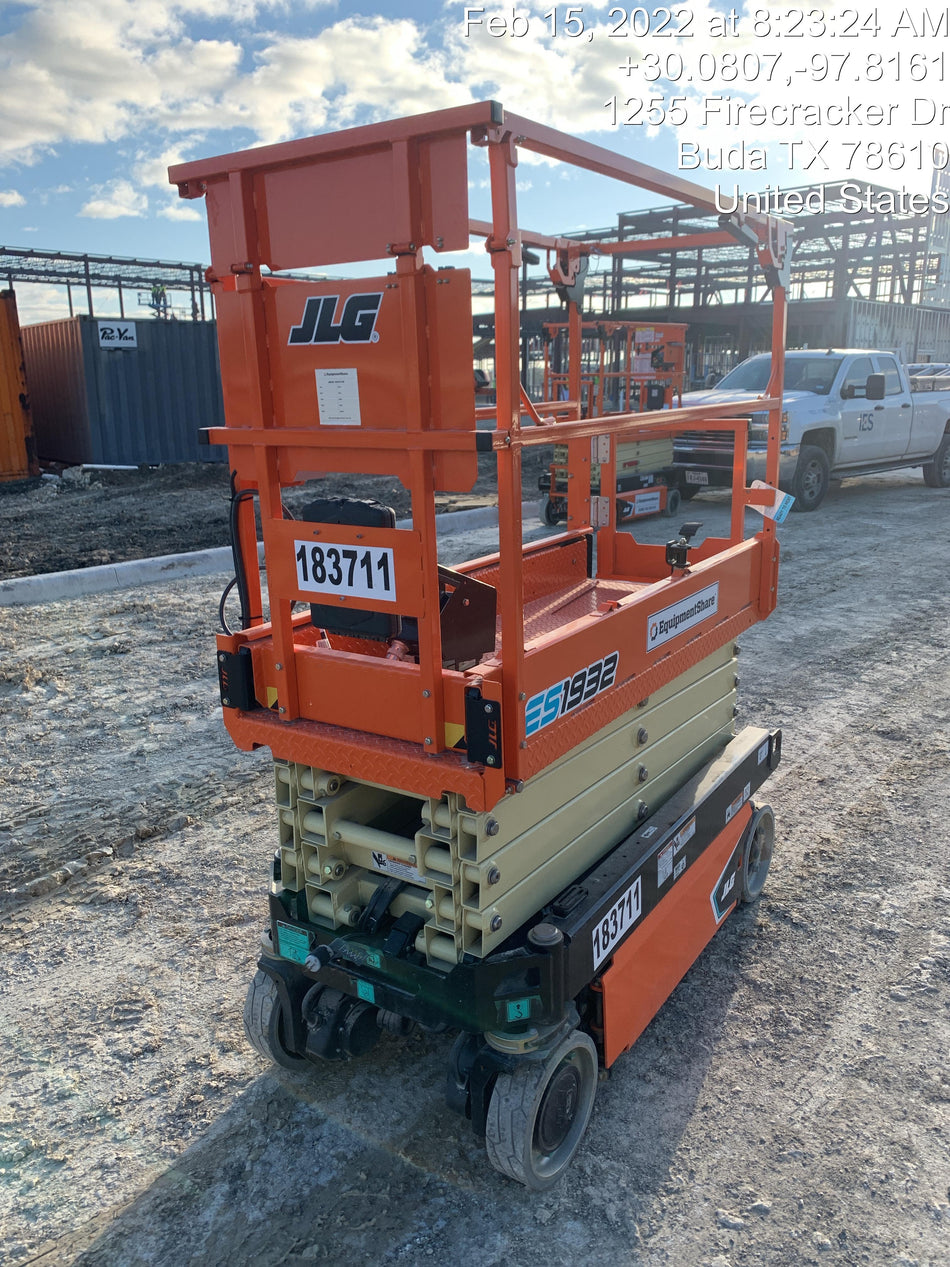 2021 JLG ES1932