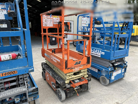 2022 JLG ES1330L