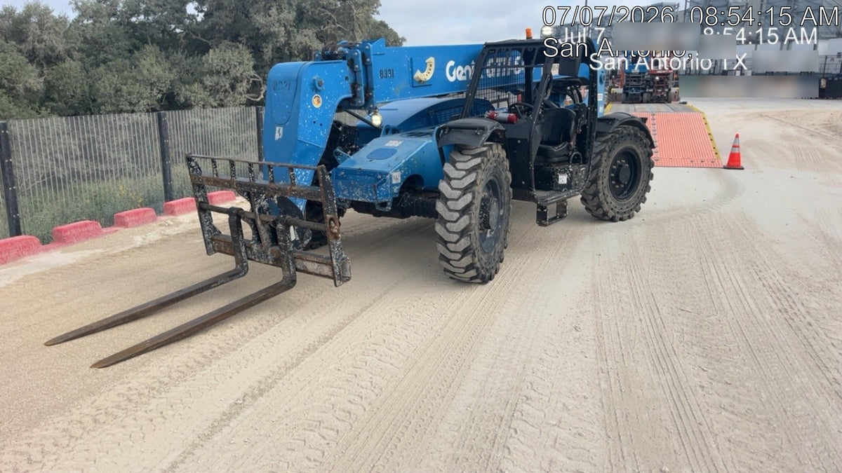 2018 Genie GTH-844 Genie GTH-844D w/Open ROPS, Solid Tires, Work Light/Beacon, 60" Carriage and Forks