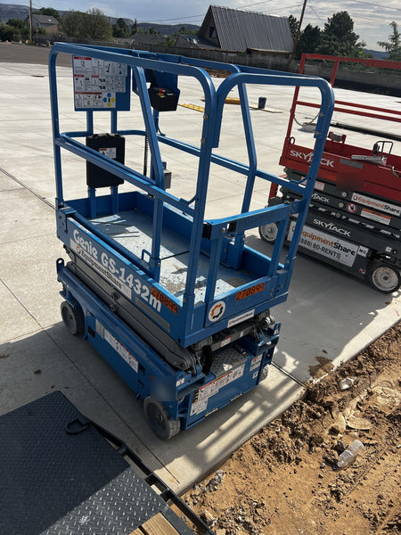 2022 GENIE GS-1432