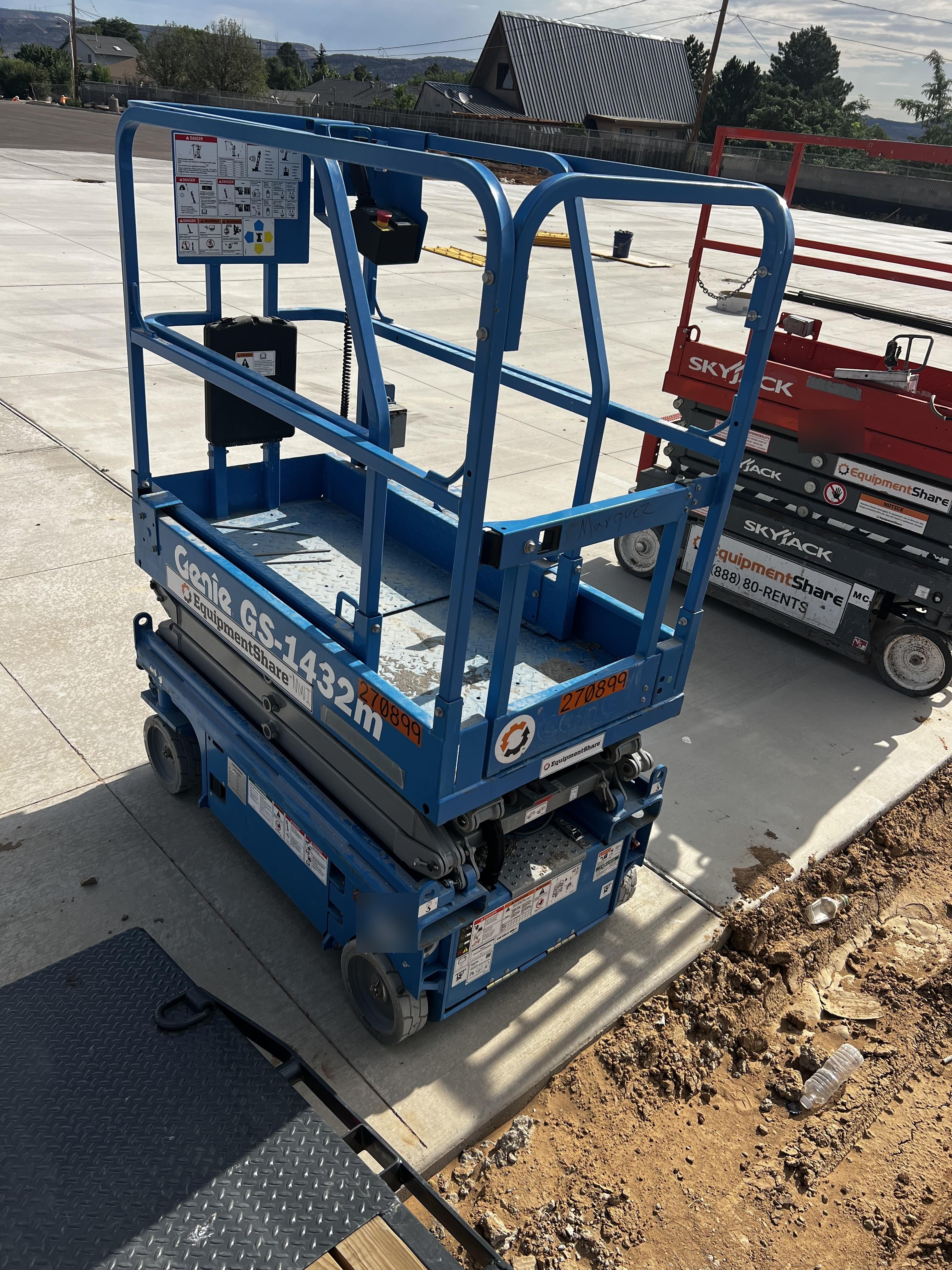 2022 GENIE GS-1432