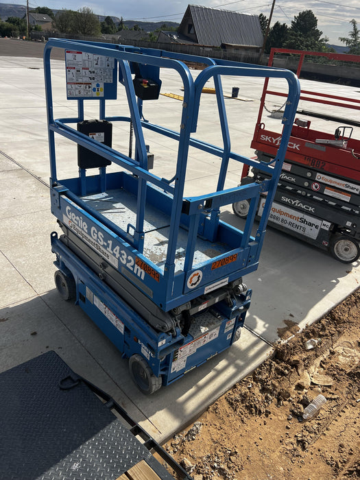 2022 GENIE GS-1432