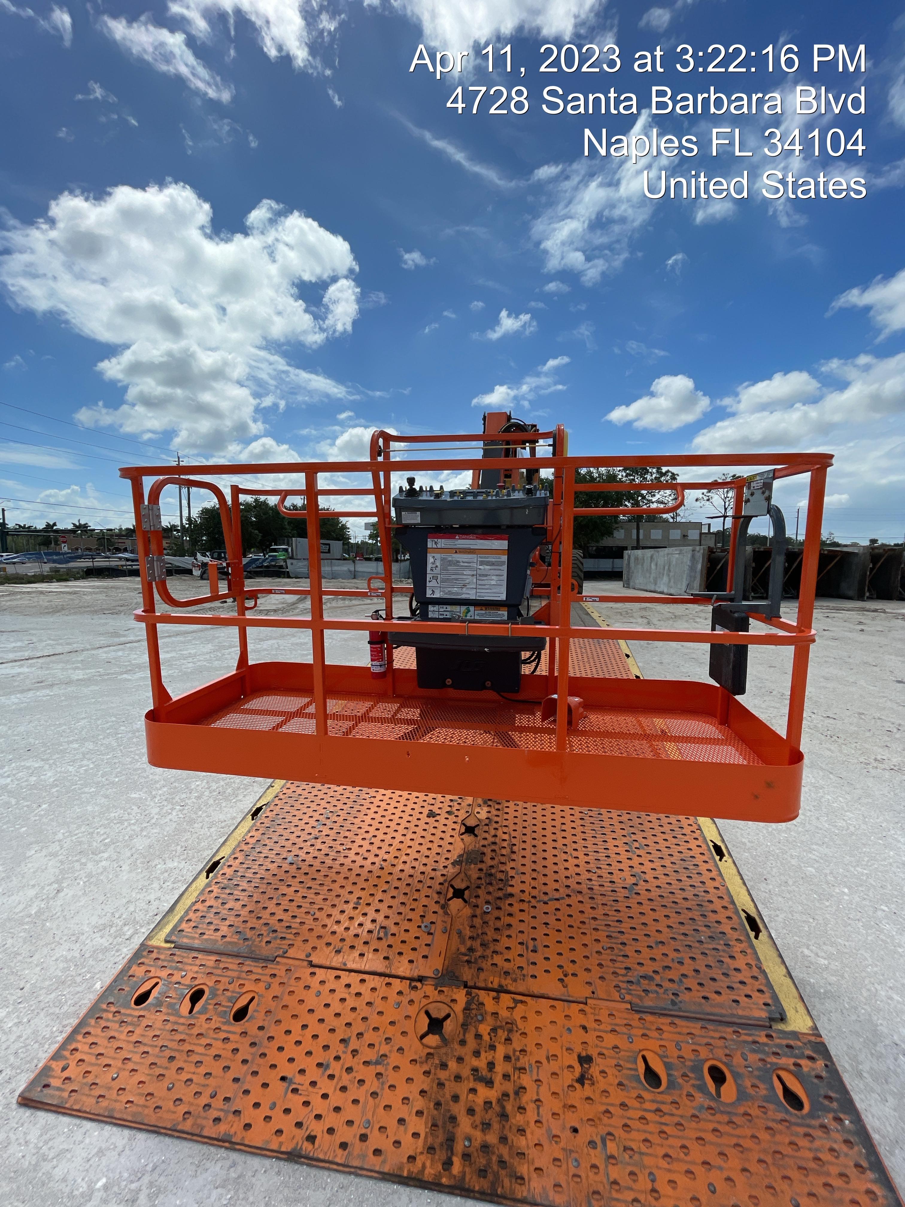 2022 JLG 860SJ