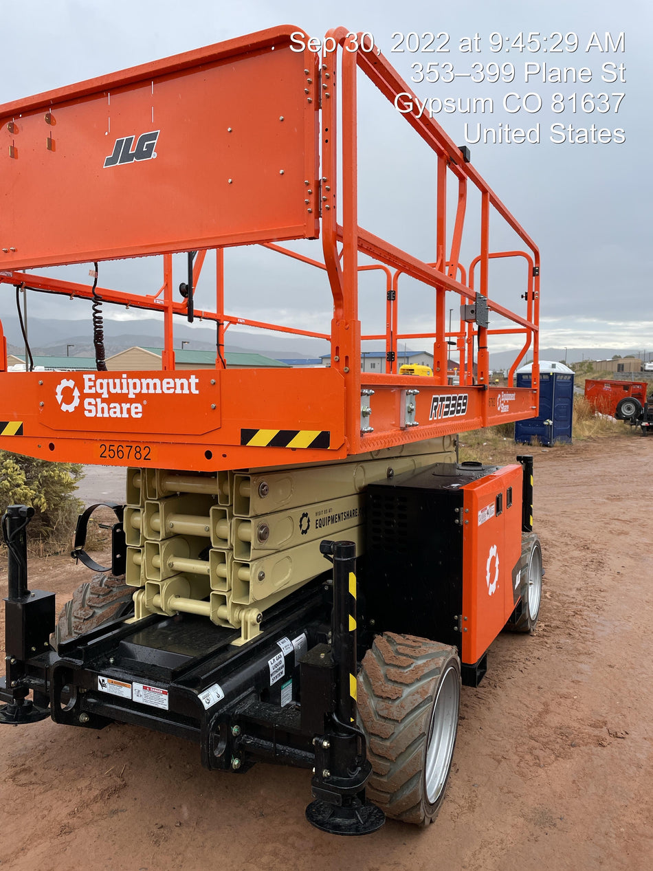 2022 JLG RT3369