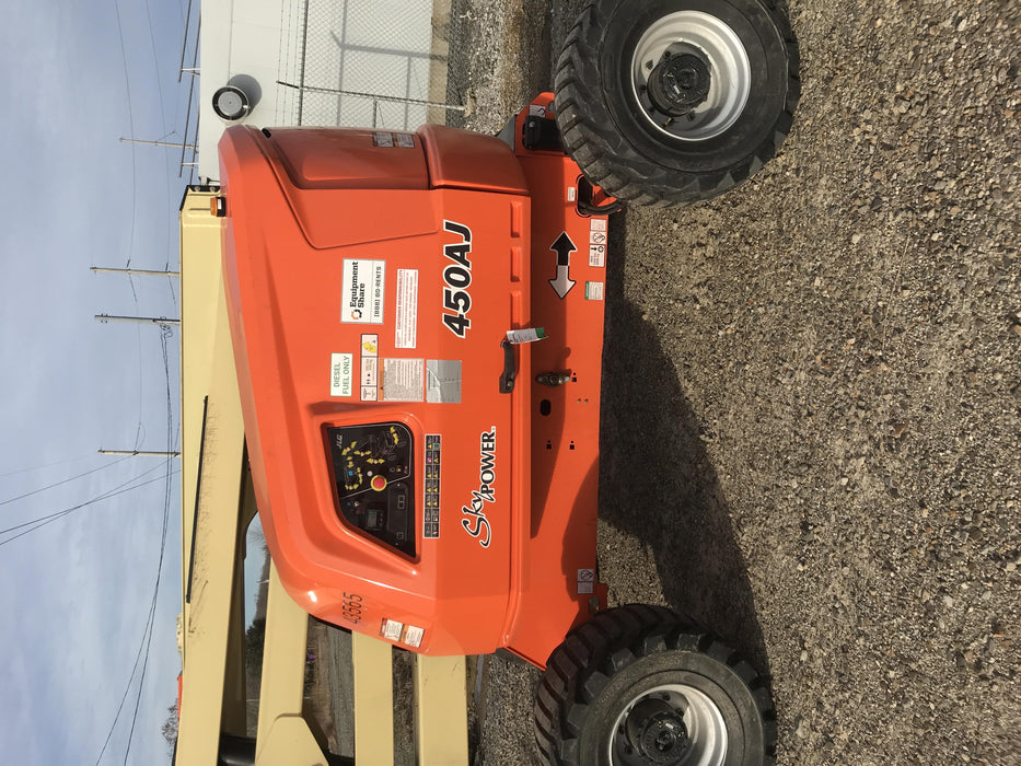 2019 JLG 450AJ