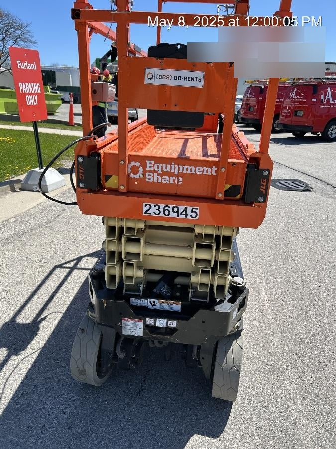 2022 JLG ES2632