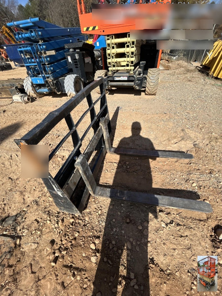 2022 ARROW MATERIAL HANDLING 60" Pallet Forks - Arrow