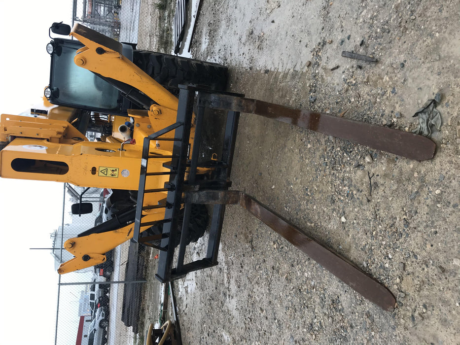 2019 JCB 512-56 Enclosed Cab, 109 HP, Solid Tires, Worklights, Beacon, Aux Hydraulics, Lifting Eye w/60" Carriage/60" Forks