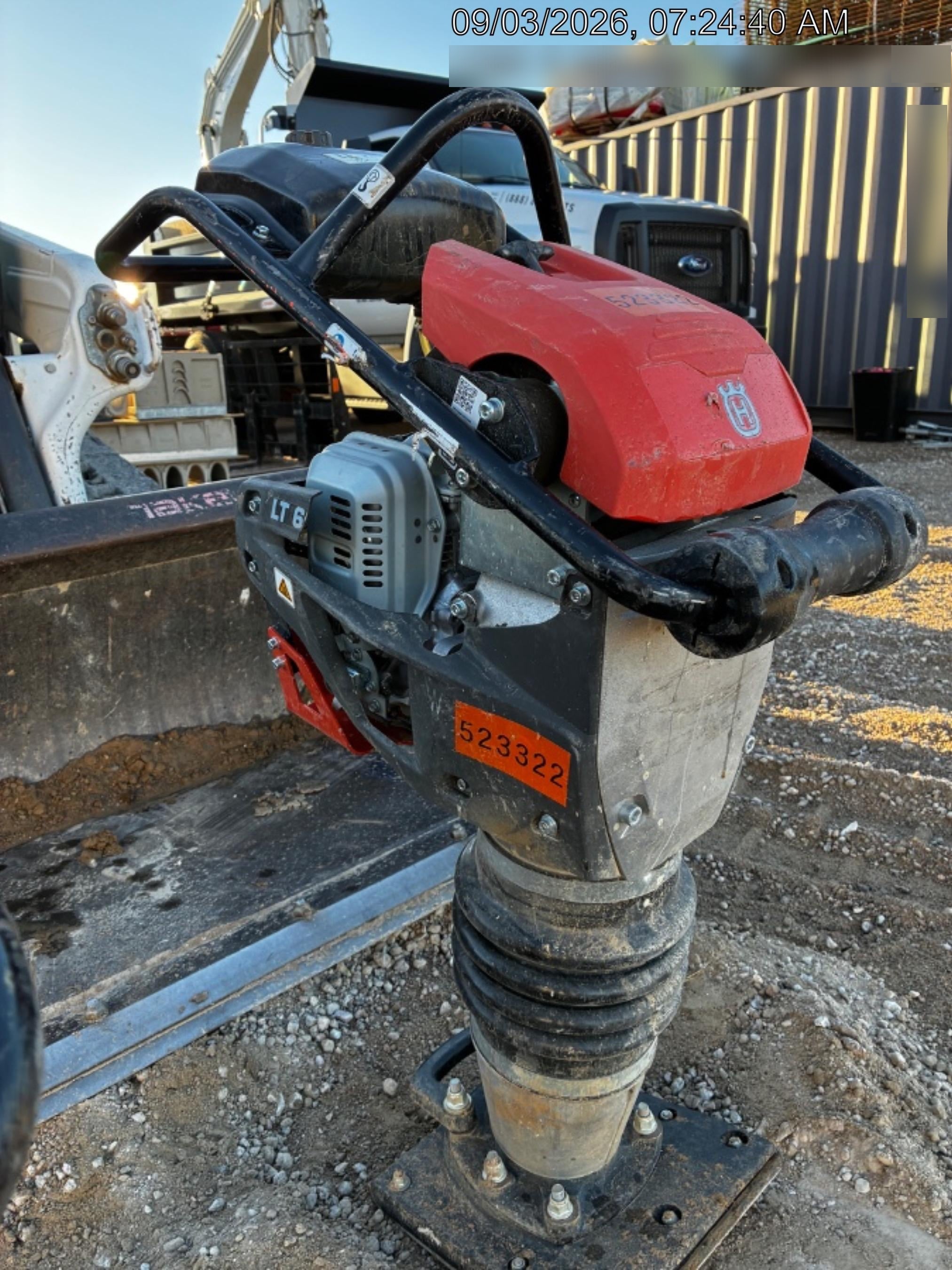 2025 HUSQVARNA LT6005