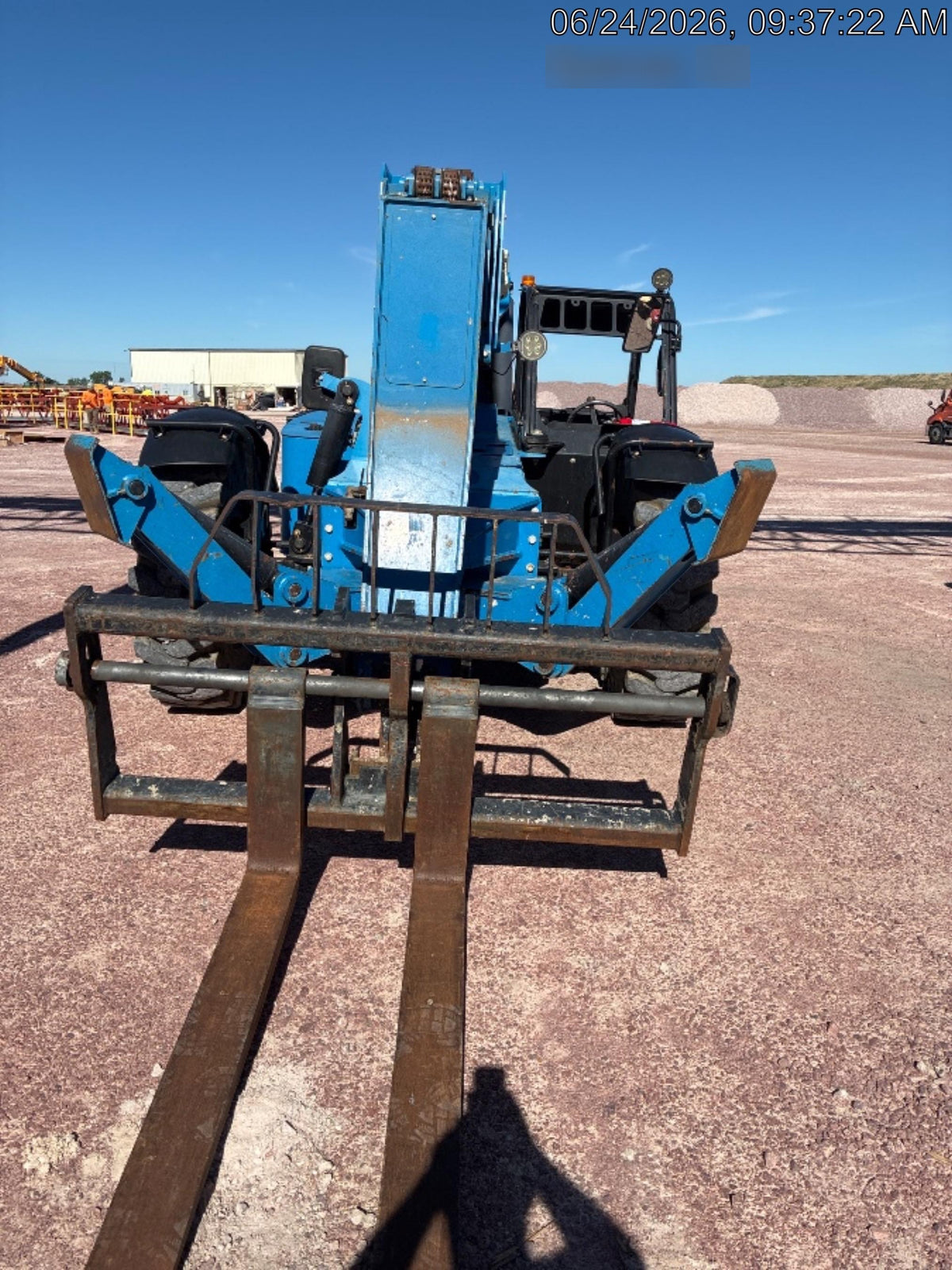 2017 GENIE GTH-1056