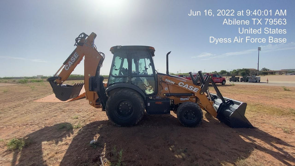 2022 CASE 580N EP - Extendable Backhoe