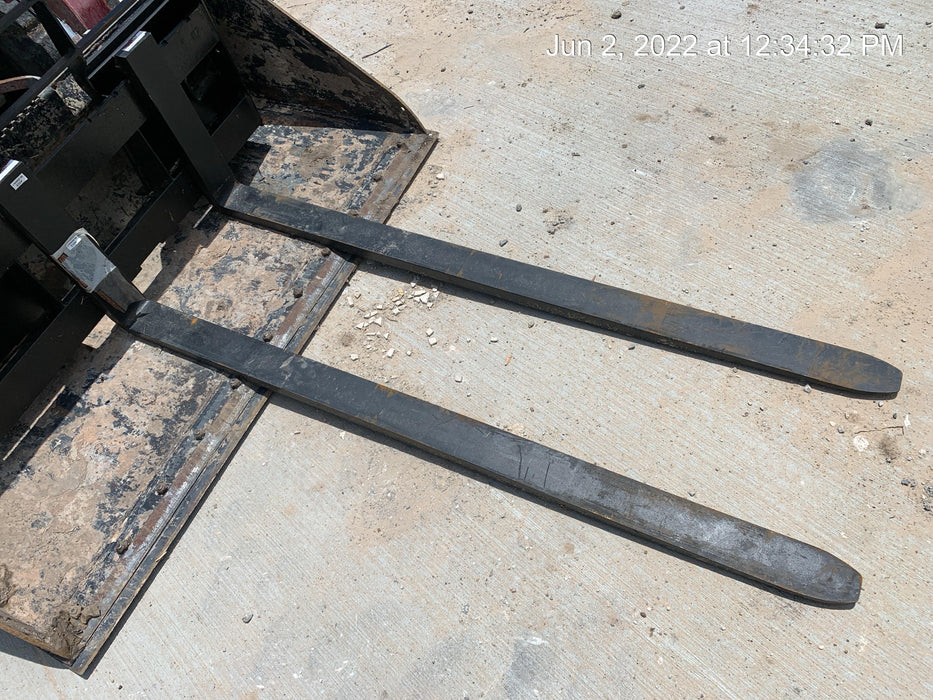 2022 ARROW MATERIAL HANDLING 60" Pallet Forks - Arrow