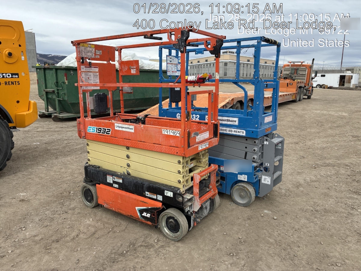 2021 JLG ES1932