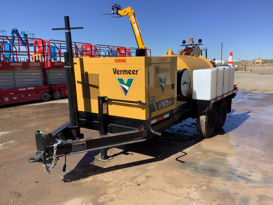 2020 Vac-Tron LP573XDT Tier 4 Kohler Diesel Engine, 500 Gallon Debris Tank w/ Hydraulic Tilt, two (2) 100 Gallon Water Tanks, Low Profile Torsion Axles (12,000 GVWR), Manual Jack Trailer