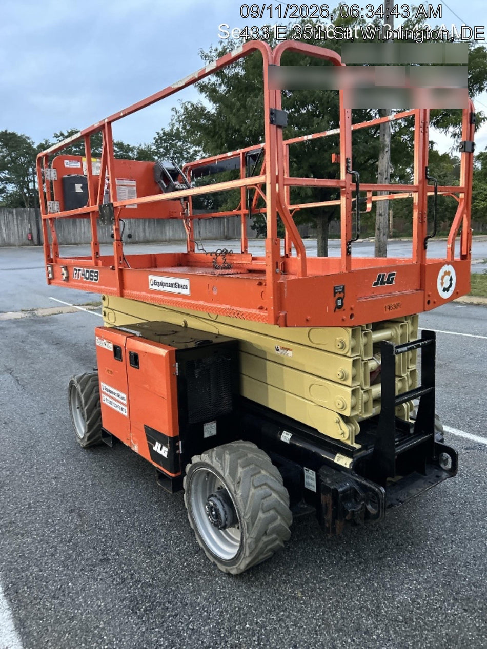 2021 JLG RT4069