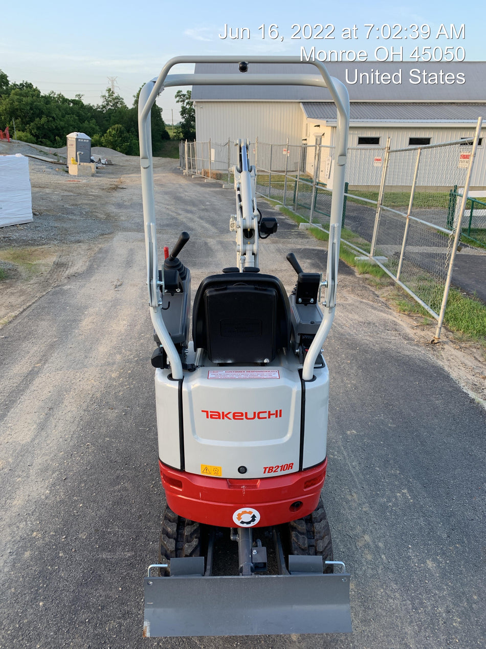 2022 TAKEUCHI TB210R
