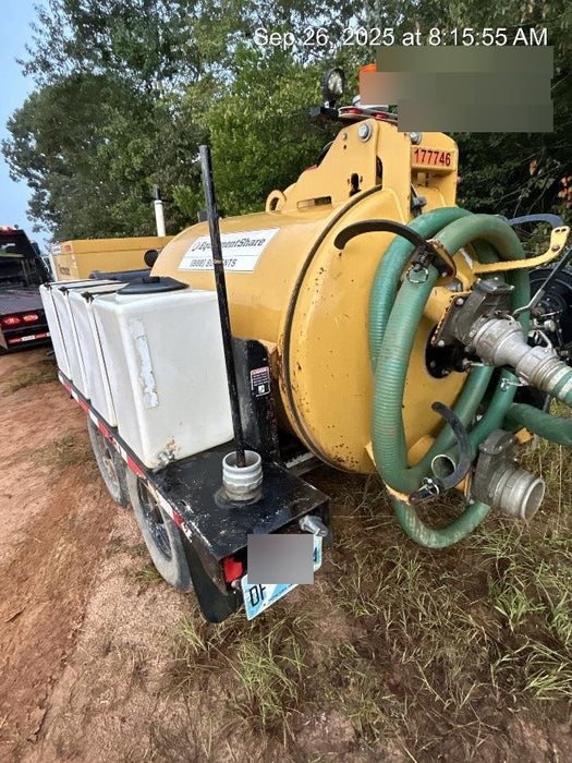 2021 VAC-TRON LP573XDT