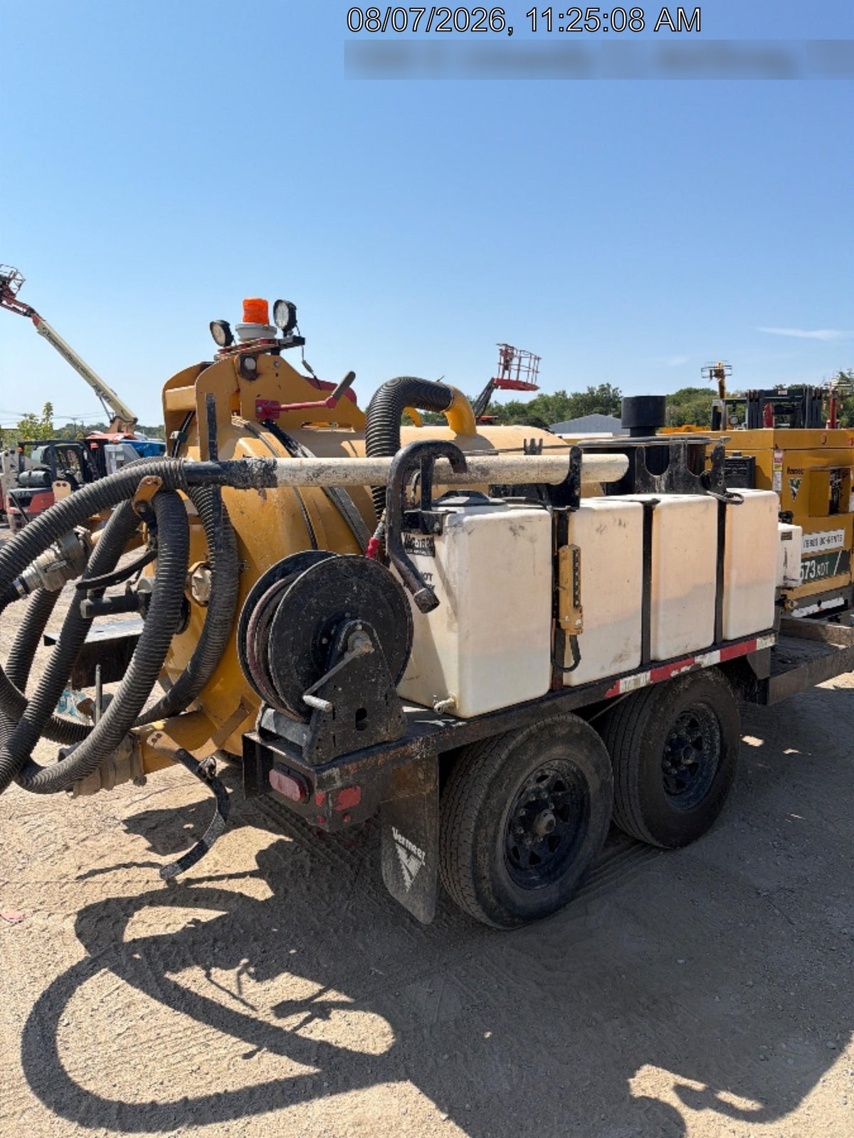 2021 VAC-TRON LP573XDT