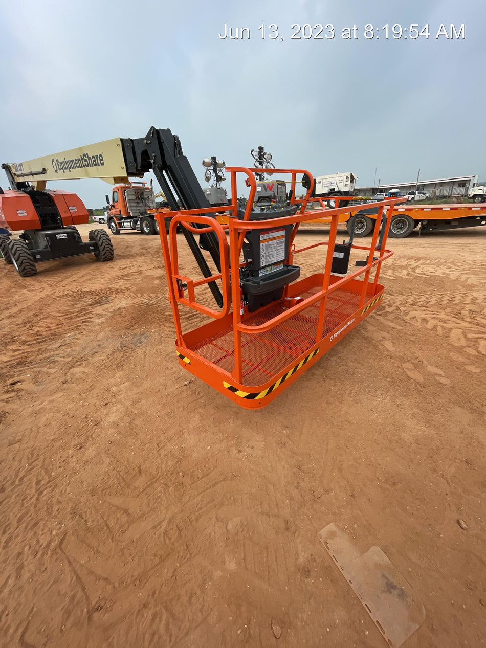 2023 JLG 860SJ