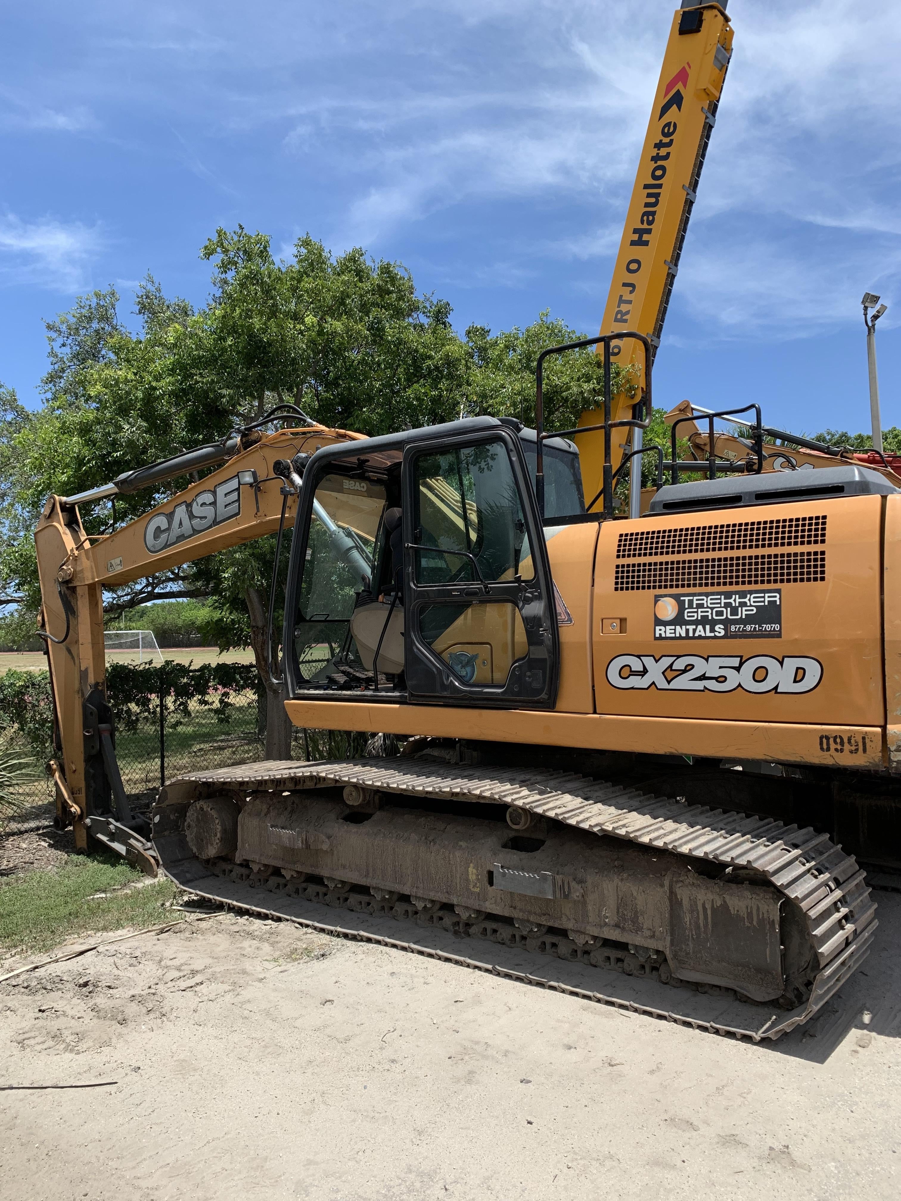 2016 CASE CX250D
