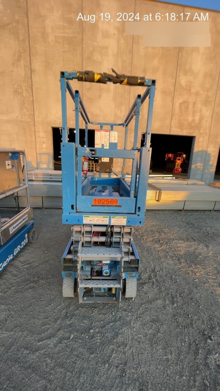 2020 Genie GS-1930 Solid Non Marking Tires, Beacon, Folding rails with half height swing gate, 800W Inverter
