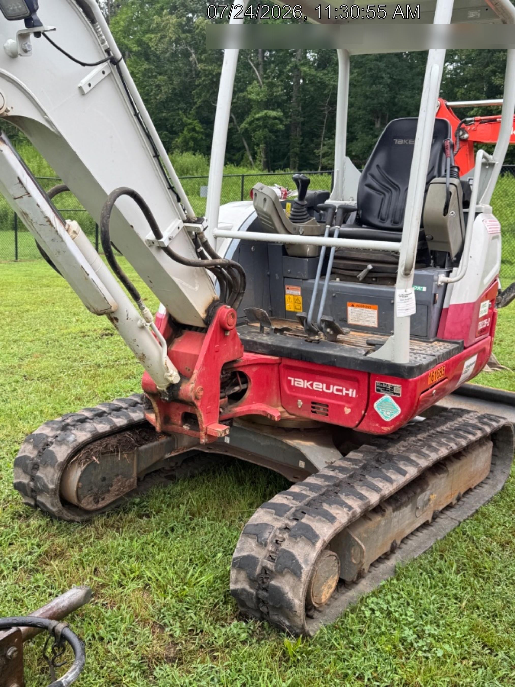 2021 TAKEUCHI TB235-2R