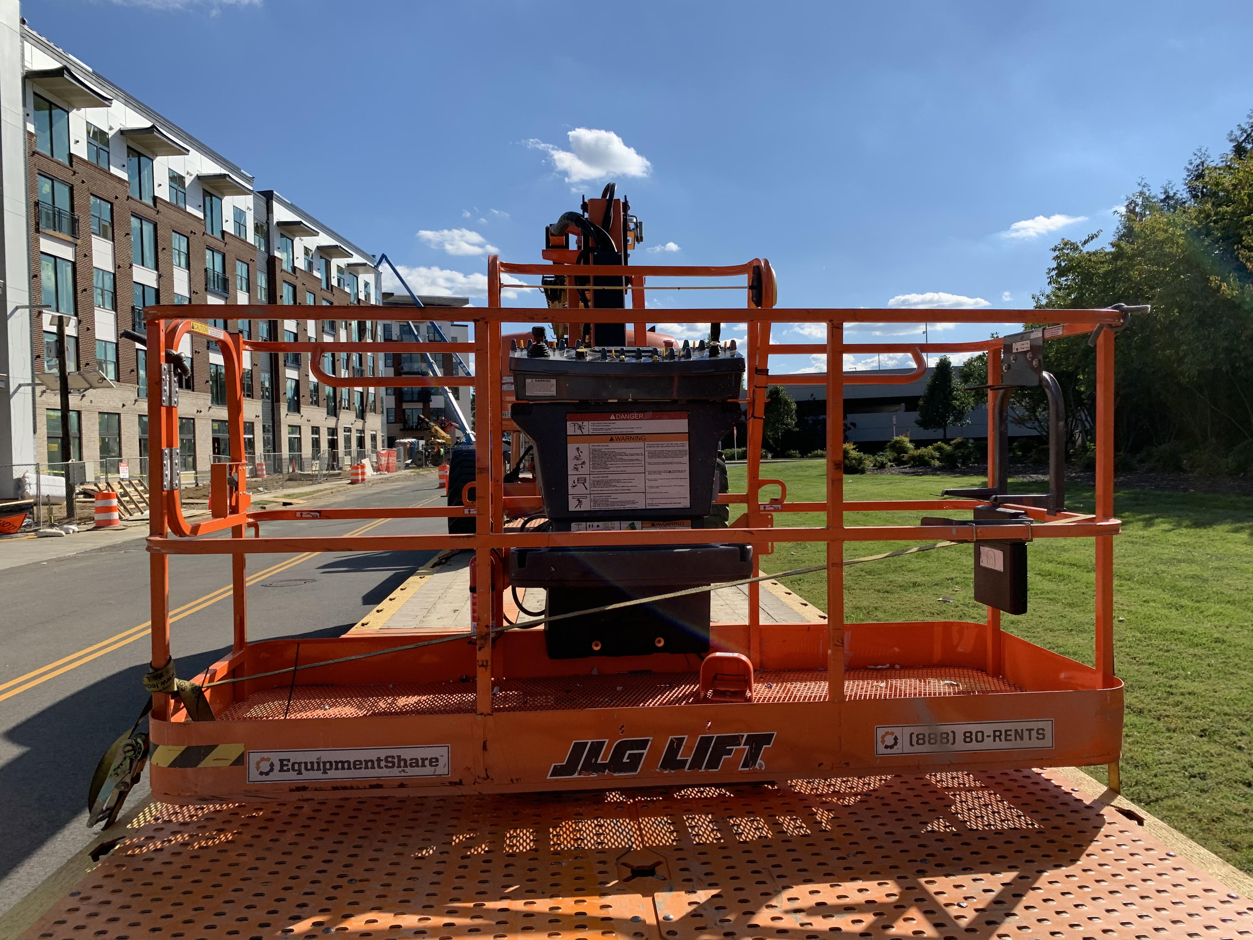 2021 JLG 660SJ