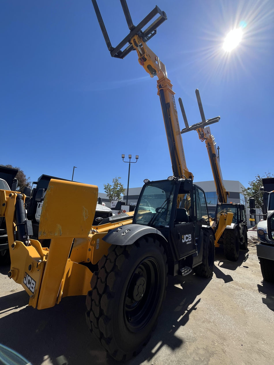 2026 JCB 512-56