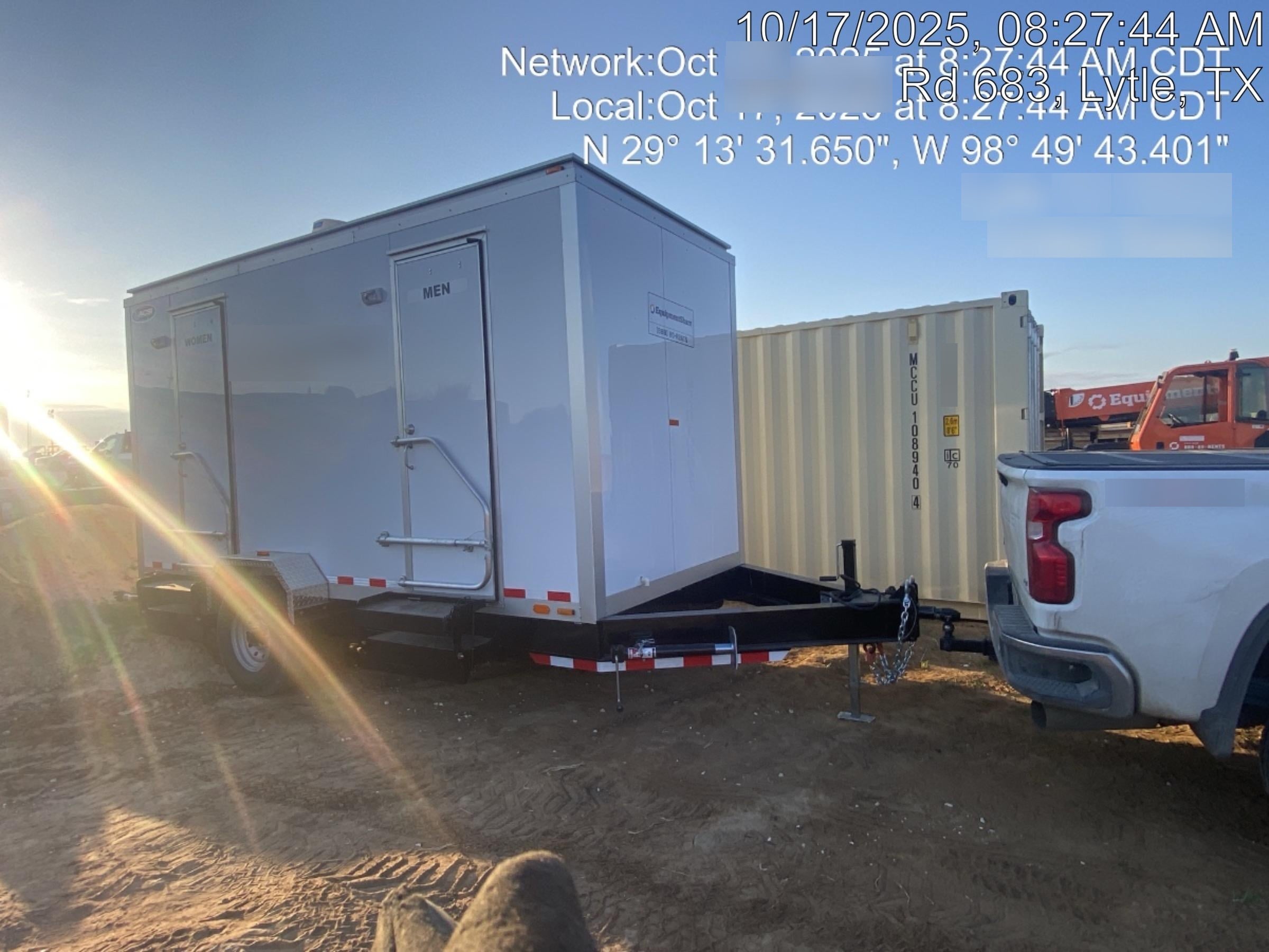 2025 NATIONAL RESTROOM TRAILERS NRT4MDS