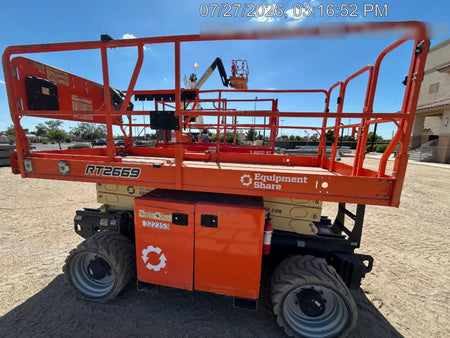 2023 JLG RT2669