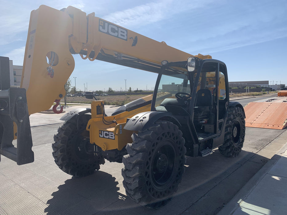 2020 JCB 509-42 Canopy, Solid Tires, Work Lights, Beacon, Aux Hydraulics, Back up Alarm, Lifting Eye, ES Decals
