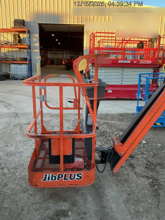 2019 JLG E300AJP