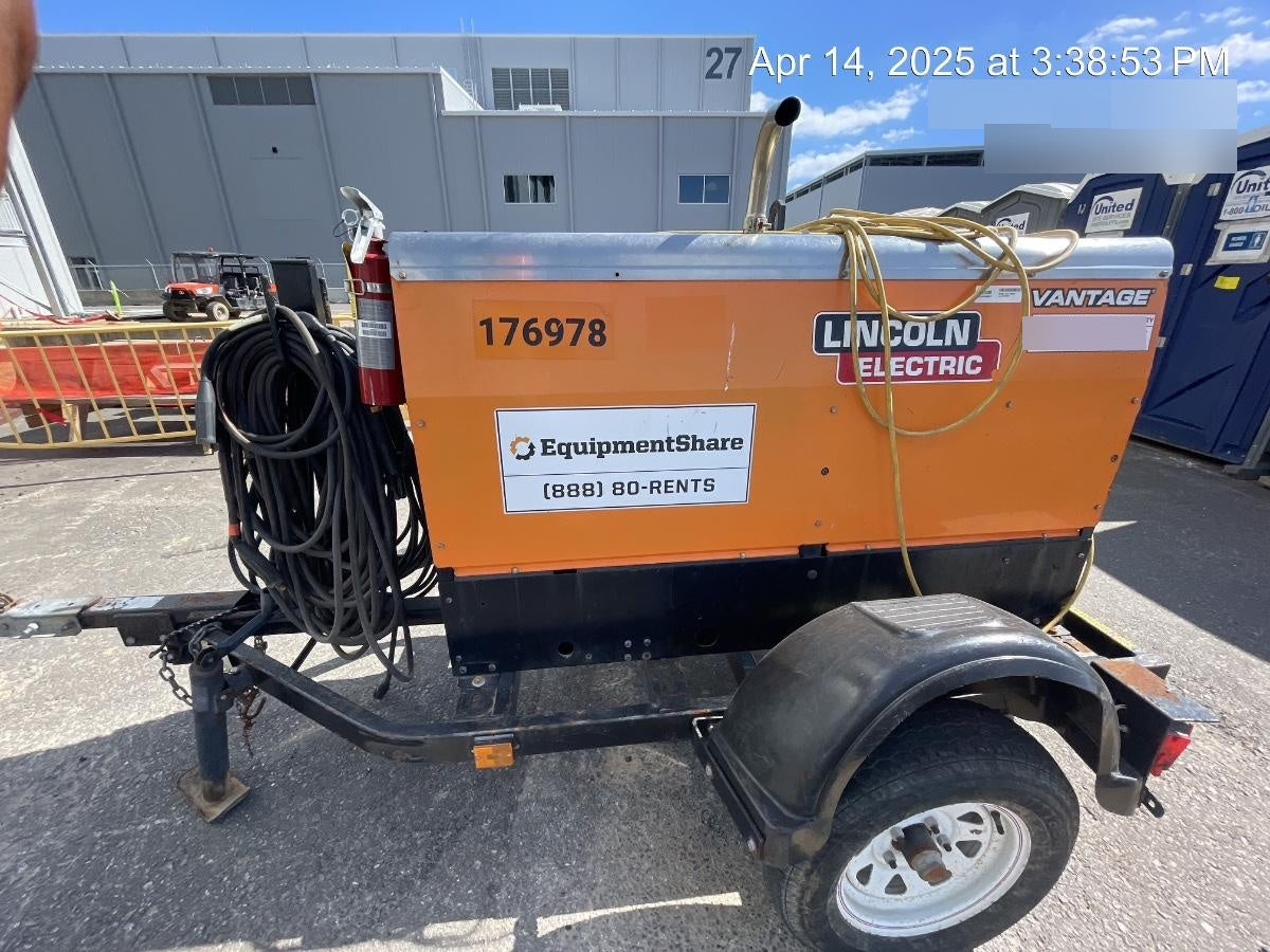 2021 Lincoln Electric Vantage 322 Vantage 322 Ready Pak 3 w/ Decals, ORANGE (includes trailer, cable rack, fender light kit) NO Telematics