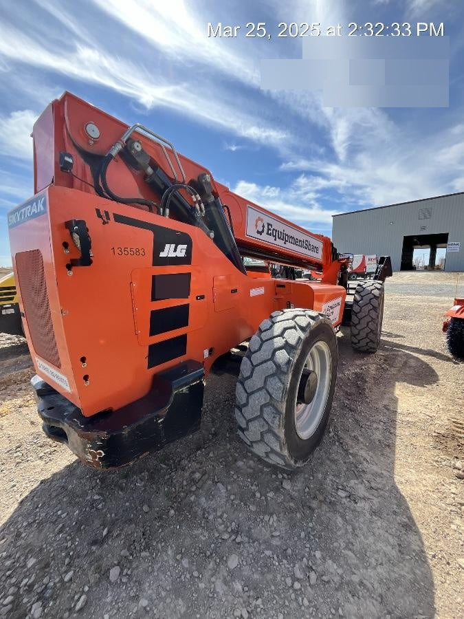 2021 JLG 12054