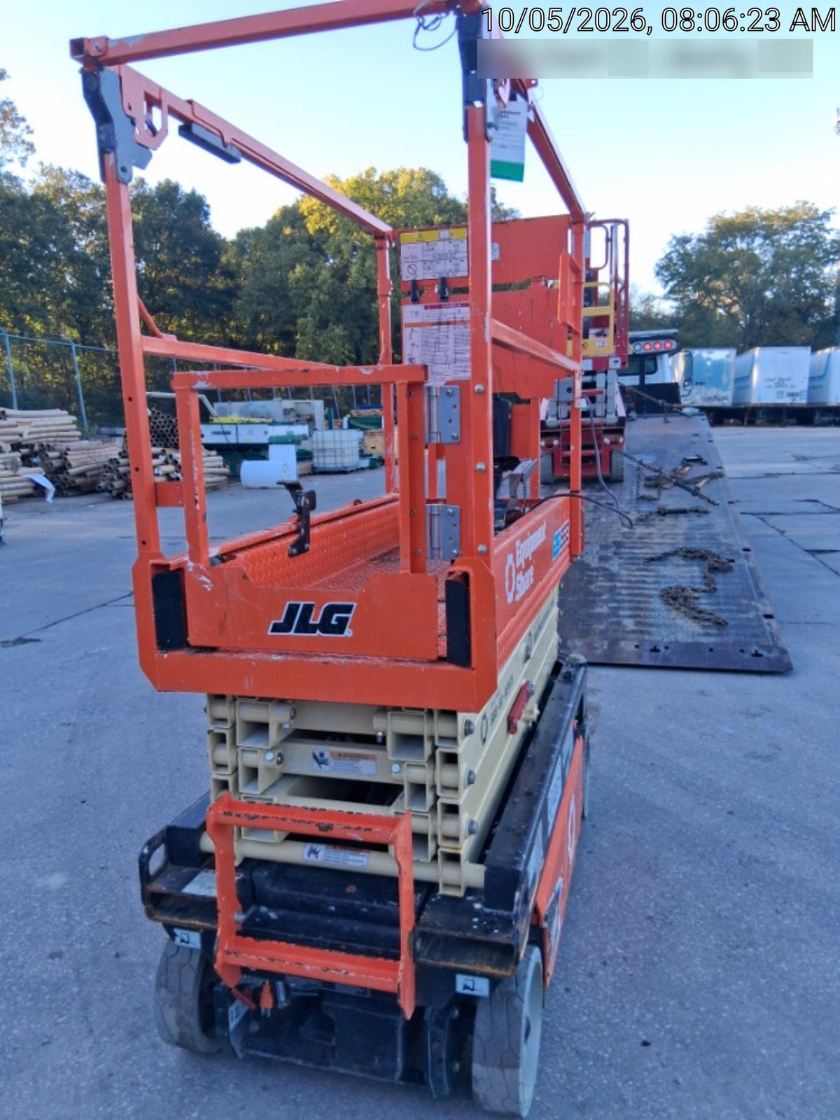 2023 JLG ES1932