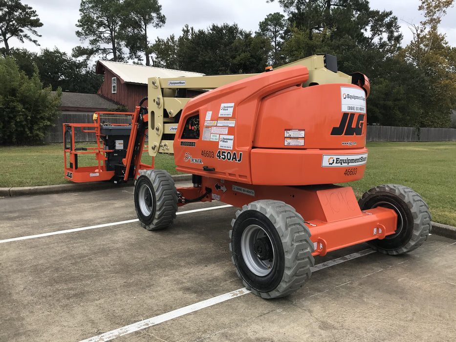 2019 JLG 450AJ