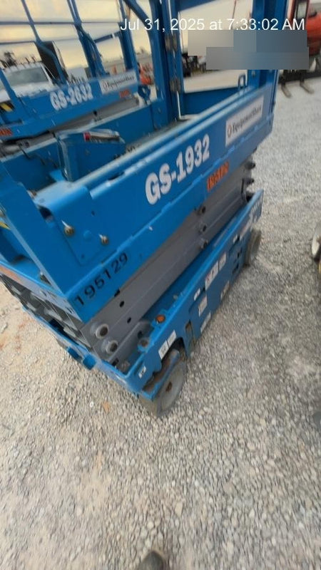 2021 GENIE GS-1932