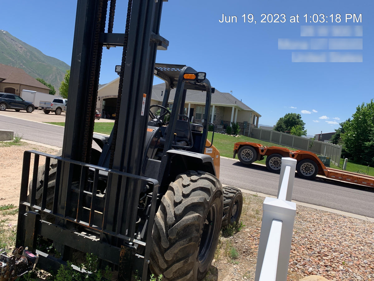 2023 CASE 588H
