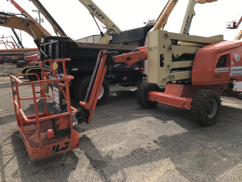 2019 JLG 450AJ