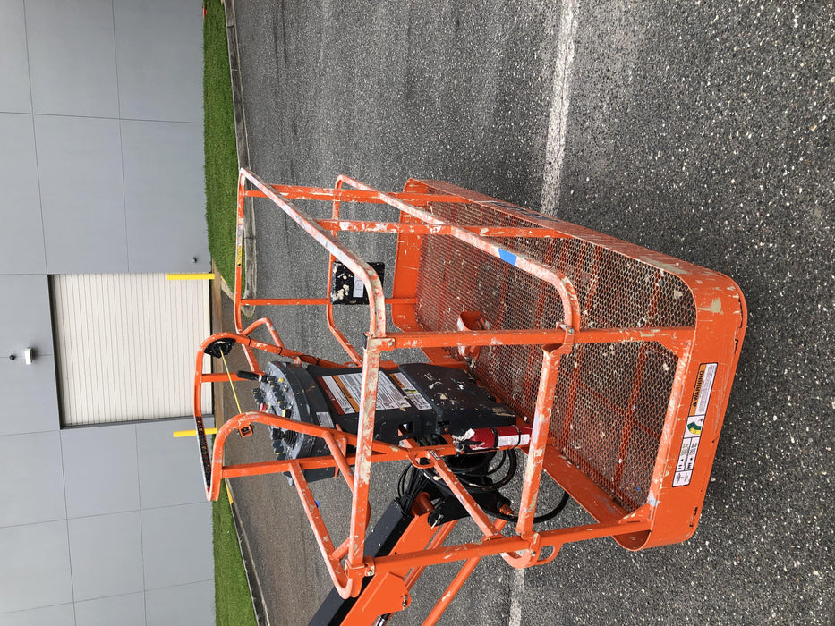 2019 JLG 660SJ