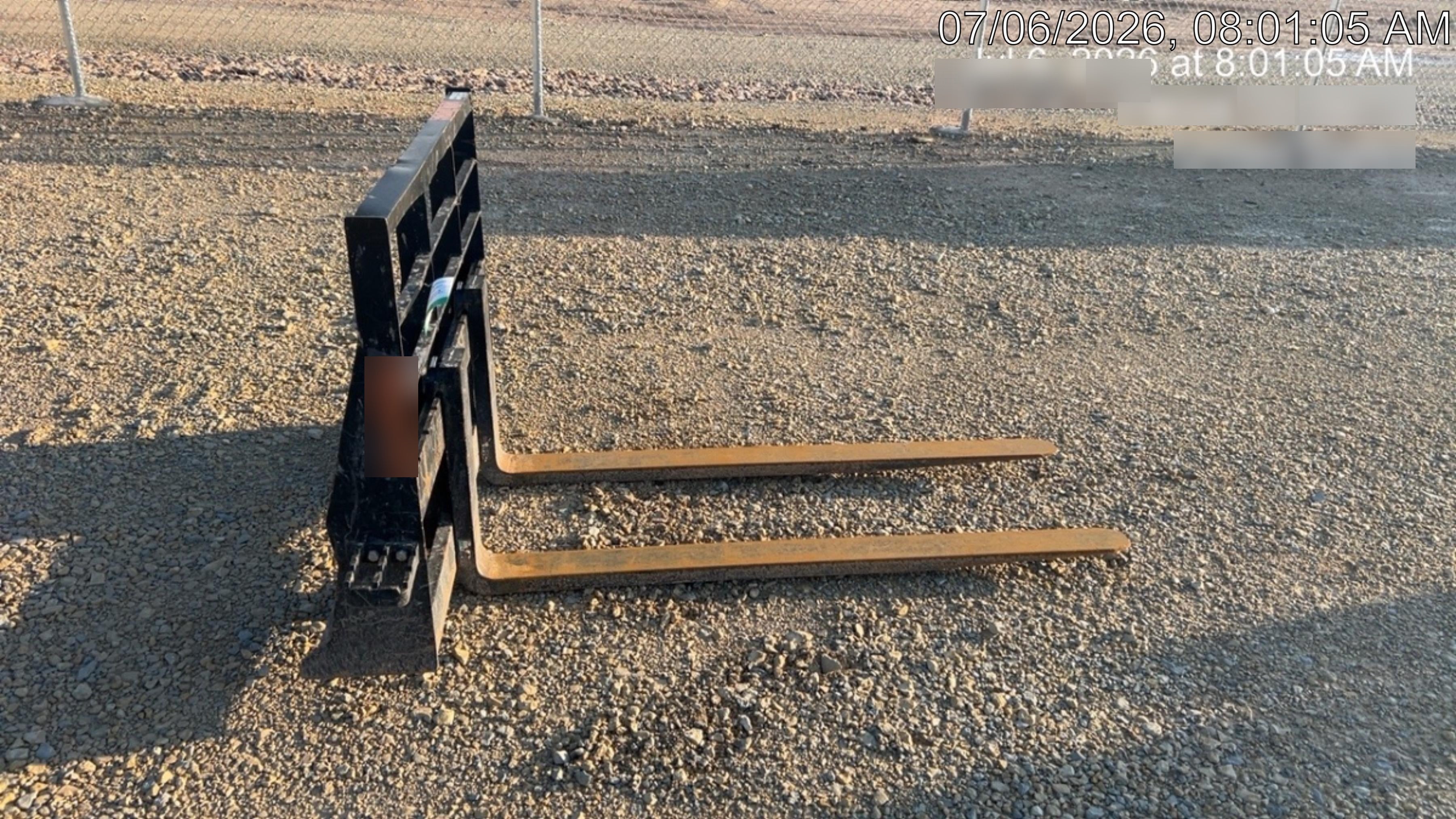 2025 ARROW MATERIAL HANDLING 60" Pallet Forks - Arrow